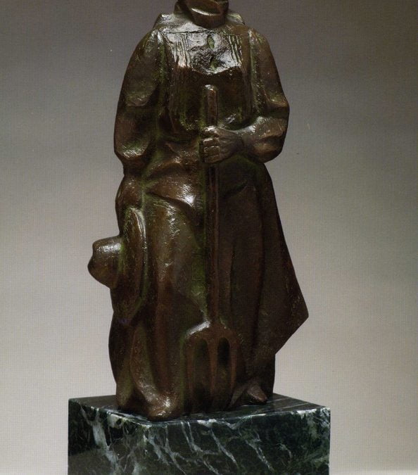 Campesina con sombrero en mano y horca